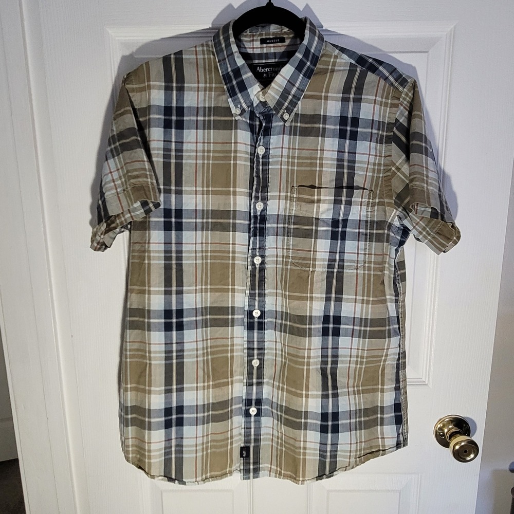 Abercrombie & Fitch Plaid Button Down Mens M Tan Blue Muscle Fit Short Sleeve